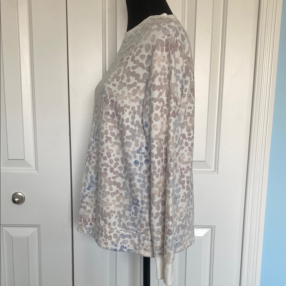 Donating soon! Stars Above Medium Soft Fleece Crewneck Sweatshirt - Picture 2 of 7